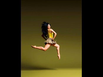 alt="Elliana Walmsley"