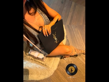  alt="Elliana Walmsley"