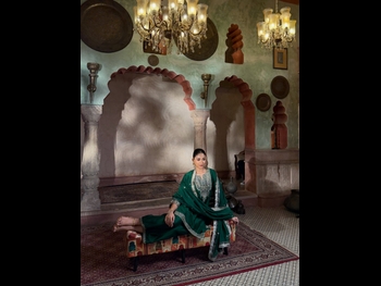  alt="Nandini Gupta"