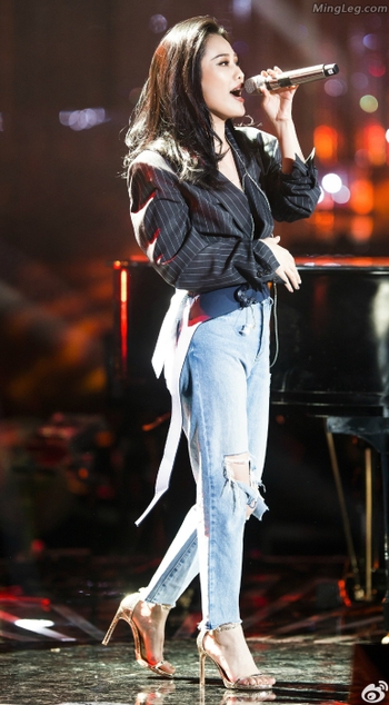 Tia Yawei Yuan