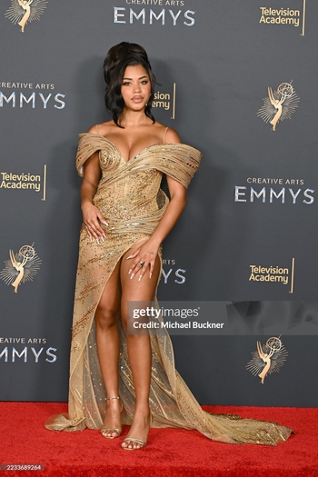 Amaya Espinal