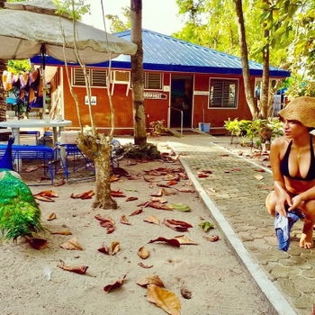 Rose Flores