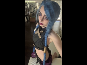  alt="Sophie Powers"