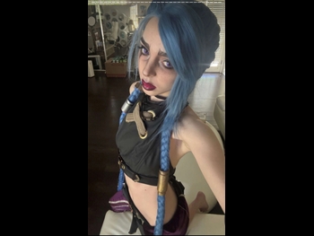  alt="Sophie Powers"