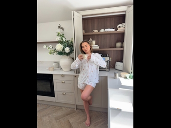  alt="Imogen Cribb"