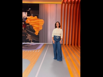  alt="Livia Laranjeira"