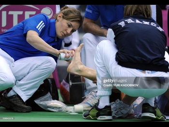  alt="Alize Cornet"