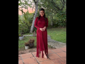  alt="Thais Fersoza"