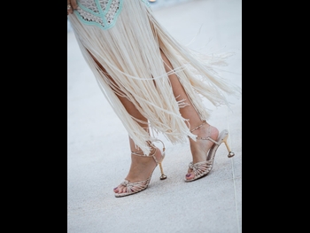 alt="Thais Fersoza"
