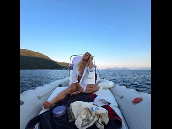  alt="Ester Ledecka"