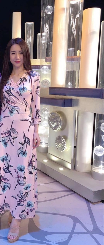 Hana Kuk