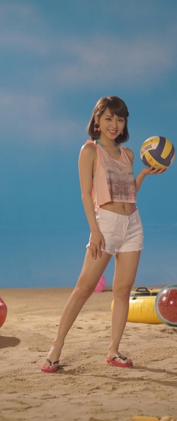 Bella Lam