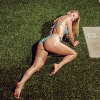 Jenna Lee