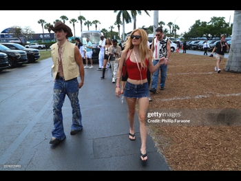  alt="Dixie D'amelio"