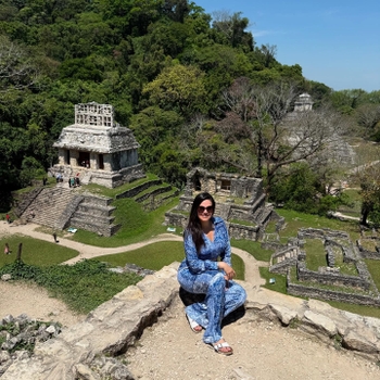 Luz Elena González