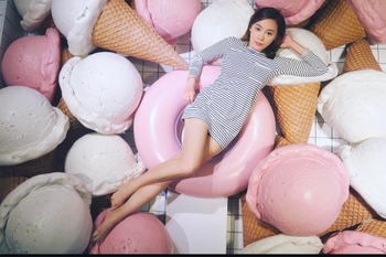 Irina Tang