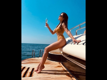  alt="Anya Andriychuk"