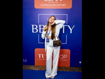  alt="Angelina Samchyk"