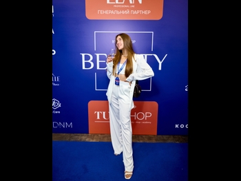  alt="Angelina Samchyk"