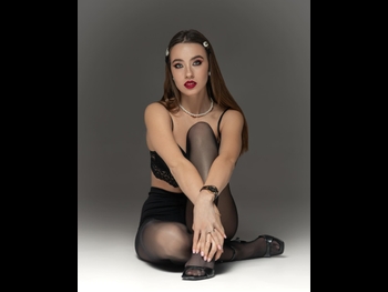  alt="Angelina Samchyk"