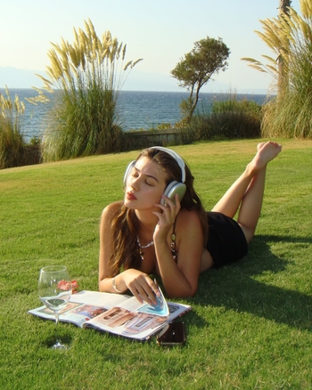 Selinay Tasol