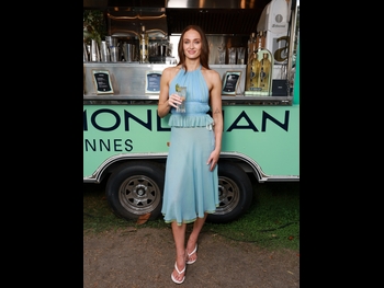 alt="Sophie Turner"