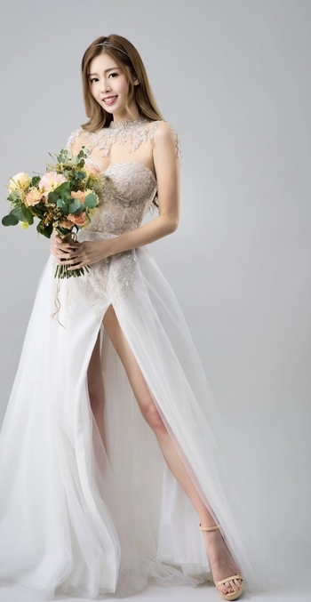 Stephanie Lee