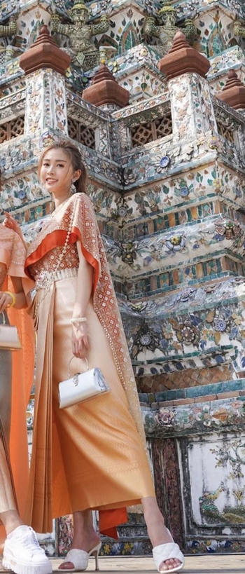 Stephanie Lee