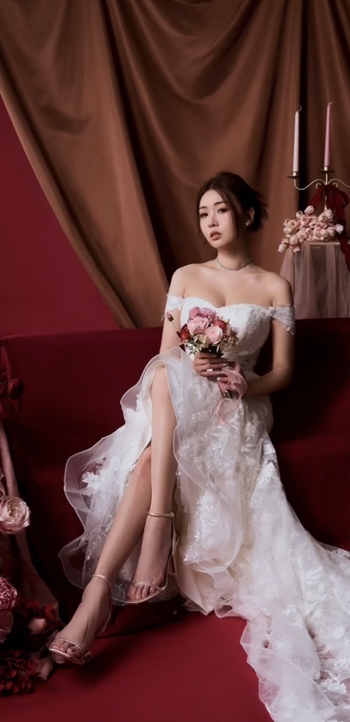 Stephanie Lee