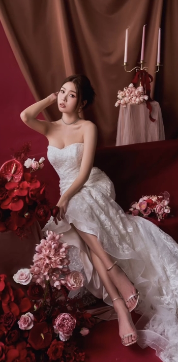 Stephanie Lee