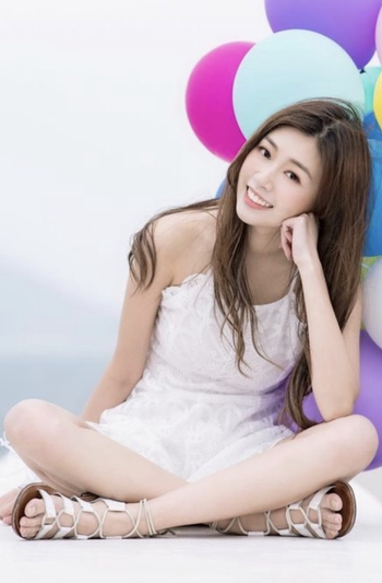 Stephanie Lee