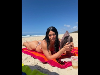  alt="Desi Johnson"