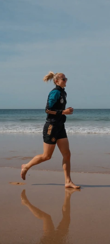 Lea Schüller