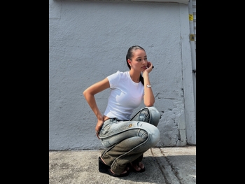  alt="Ayumi Isabel"
