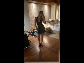  alt="Roxy Dekker"