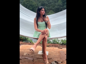  alt="Riya Verma"