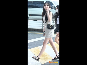  alt="Kim Ji-won"