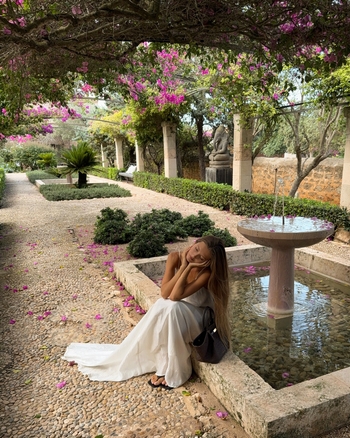 Zoë Pastelle Holthuizen