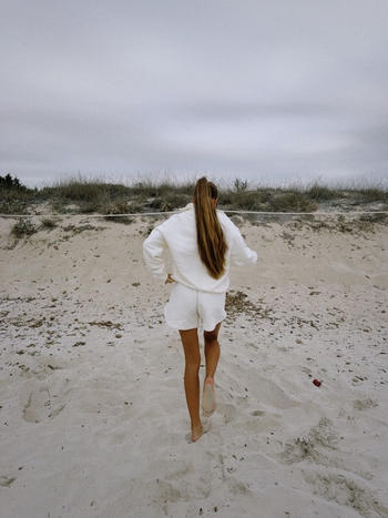 Zoë Pastelle Holthuizen