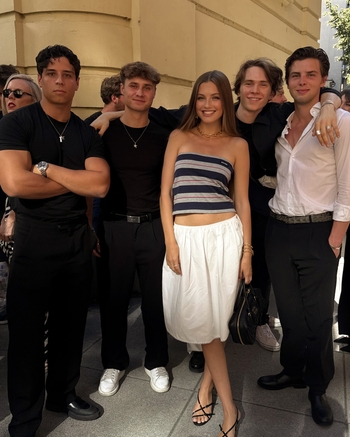 Zoë Pastelle Holthuizen