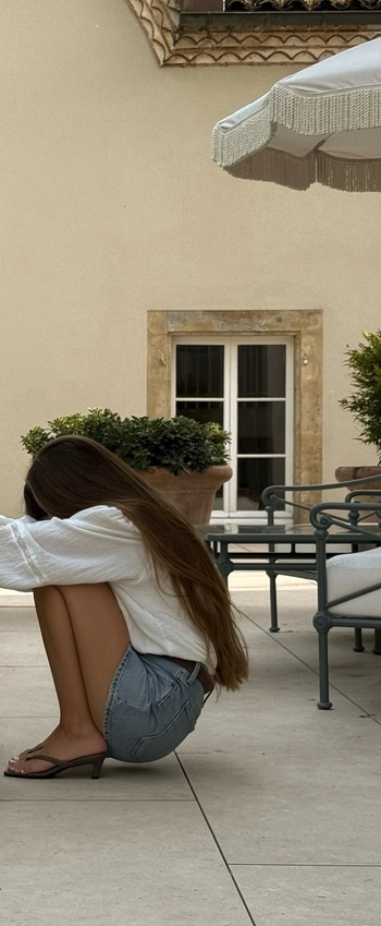 Zoë Pastelle Holthuizen