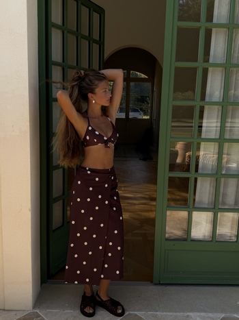 Zoë Pastelle Holthuizen