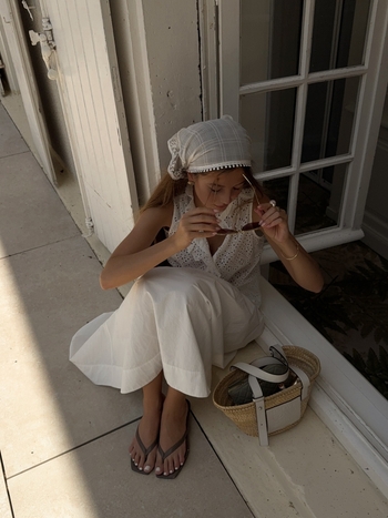 Zoë Pastelle Holthuizen