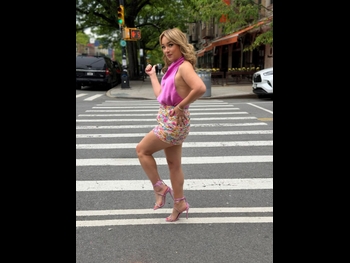  alt="Adamari Lopez"
