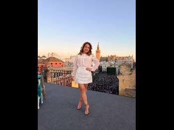  alt="Adamari Lopez"