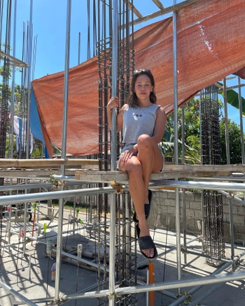 Ana Abad Santos