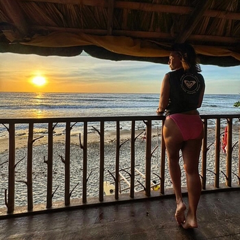 Ana Abad Santos
