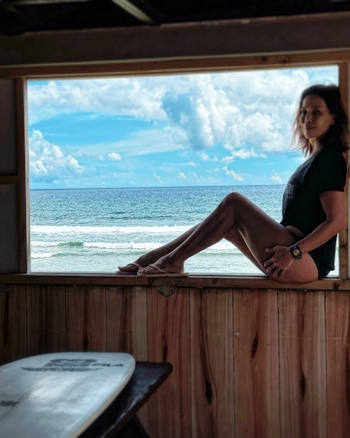 Ana Abad Santos