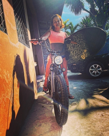 Ana Abad Santos
