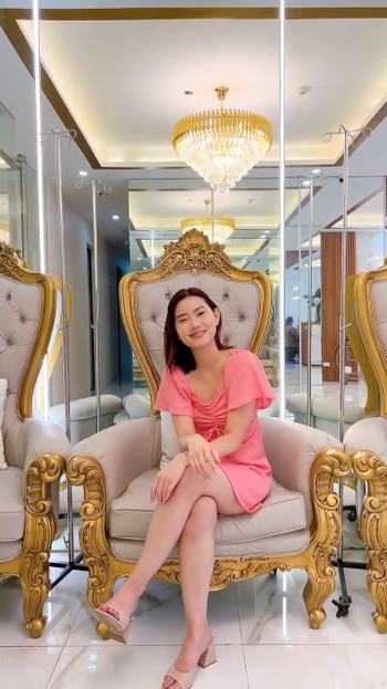 Lorraine Wong